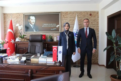 Denizli PTT Başmüdürü Cebrail AKYEL Kaymakamımız Sayın Hatice Gamze KURAN'ı Ziyaret Etti