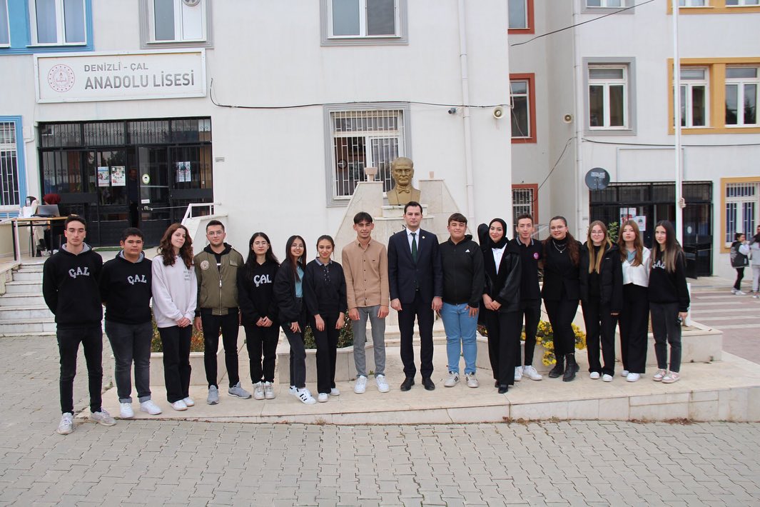 24 Kasım Öğretmenler Günü münasebetiyle Kaymakamımız Sn. Mert ÇANGA Çal Anadolu Lisesinde Öğretmenlerle Biraraya Geldi